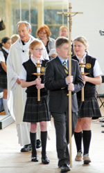 Students from Kensignton Hall and Middle School for Girls in procession